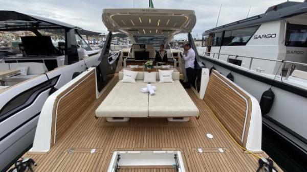 Yacht BOOT Neu Designen - Beziehen - Gestalten